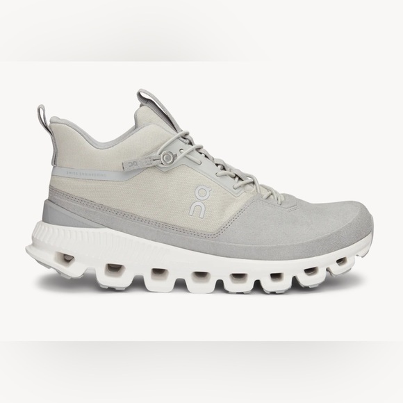 ON Running Women’s Cloud Hi Sneakers size 9.5 - Picture 1 of 10